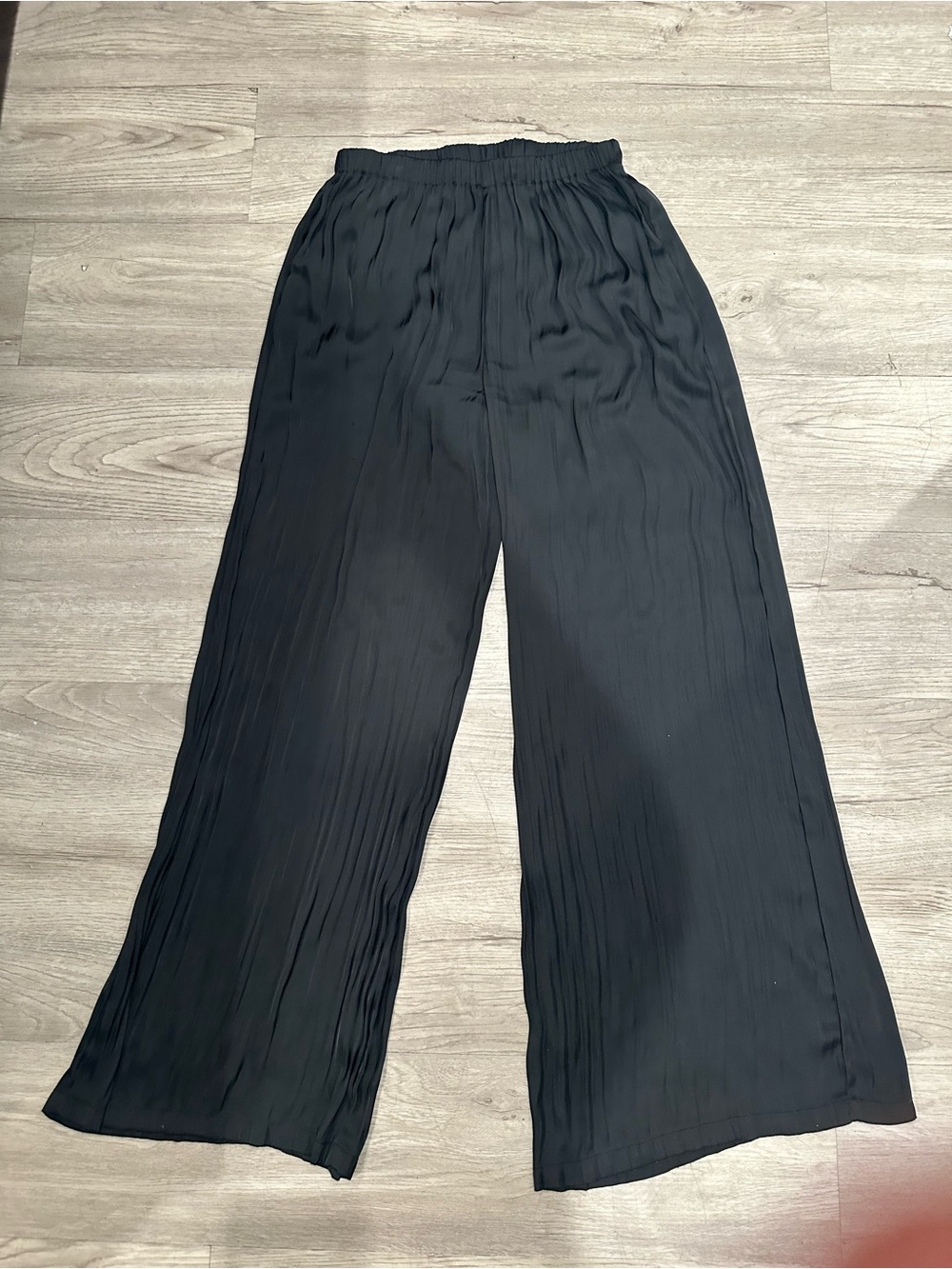 Malibu Black Wide-Leg Pleated Pants
